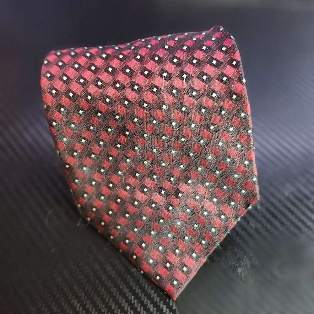 Alexander Lloyd Mens Red Black Geometric Handmade 100% Silk Tie Long Classic